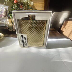BlkSmith Premium 8oz Hip Flask in Classic Gold. Food Grade Stainless Steel.